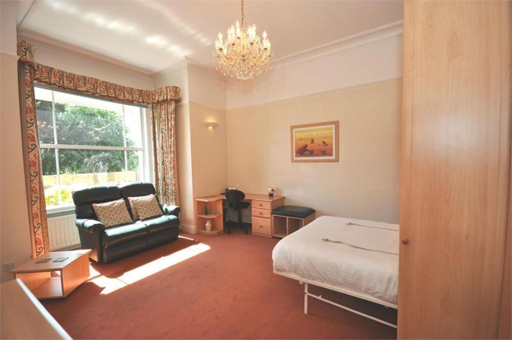 Thames View Apartments Staines-upon-Thames Eksteriør billede